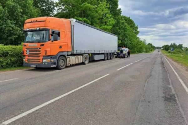 Ошибка контрабандиста: как перевозчик нелегальных сигарет выдал себя Ошибка контрабандиста: как перевозчик нелегальных сигарет выдал себя