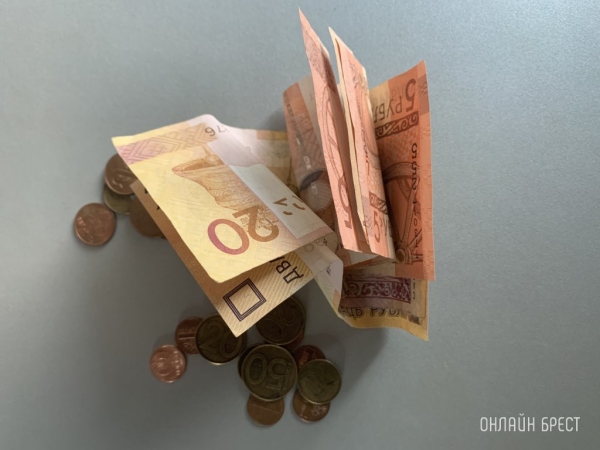 Белстат: в первом полугодии каждый житель Беларуси в среднем тратил около 20 рублей на покупки ежедневно