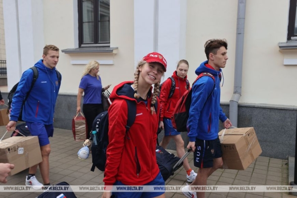 «Приятно до слез». Сборную России по плаванию душевно встретили в Бресте «Приятно до слез». Сборную России по плаванию душевно встретили в Бресте