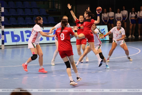 Белорусские гандболистки победно стартовали на II Играх стран СНГ Белорусские гандболистки победно стартовали на II Играх стран СНГ
