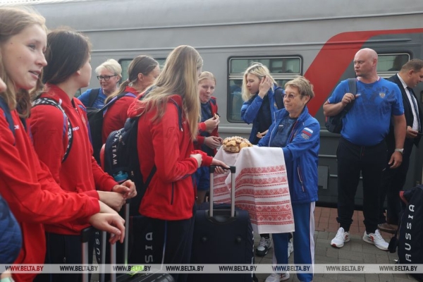 «Приятно до слез». Сборную России по плаванию душевно встретили в Бресте «Приятно до слез». Сборную России по плаванию душевно встретили в Бресте