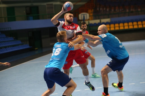 В домашнем спарринге гандболисты «Мешков Брест» уступили соперникам из Санкт-Петербурга В домашнем спарринге гандболисты «Мешков Брест» уступили соперникам из Санкт-Петербурга