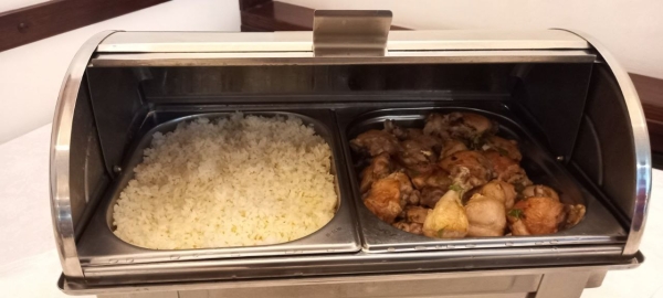 Нагрянули на обед в ресторан гостиницы «Интурист» и посмотрели, чем кормят участников II Игр стран СНГ Нагрянули на обед в ресторан гостиницы «Интурист» и посмотрели, чем кормят участников II Игр стран СНГ