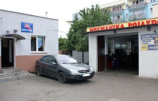 Белорусы арендовали под Варшавой бывшую автомойку и открыли СТО. Выгодно? Белорусы арендовали под Варшавой бывшую автомойку и открыли СТО. Выгодно?