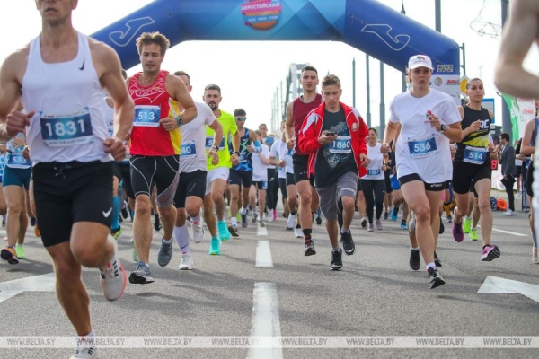 Около 500 взрослых и детей вышли на старт Берестейского забега Около 500 взрослых и детей вышли на старт Берестейского забега