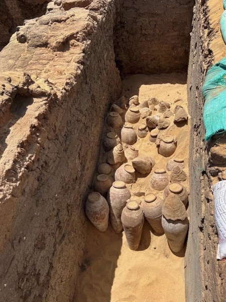 В Египте обнаружили кувшины с вином 5000-летней выдержки В Египте обнаружили кувшины с вином 5000-летней выдержки