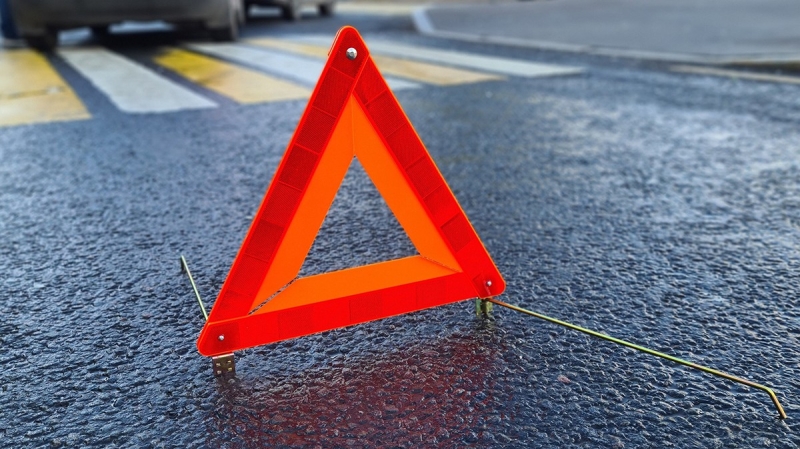 
												Молодой водитель погиб в ночной аварии в Витебске — пятая смерть на дорогах региона в 2025 году
											